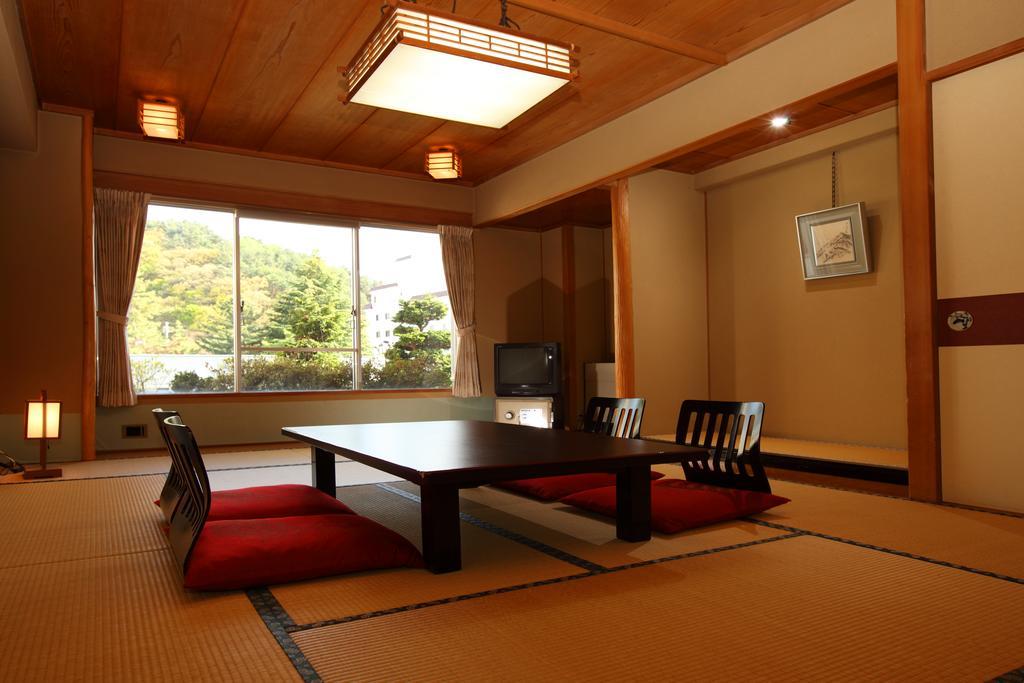 Nishiki-No-Yu Jimotoya Hotell Matsumoto Rum bild